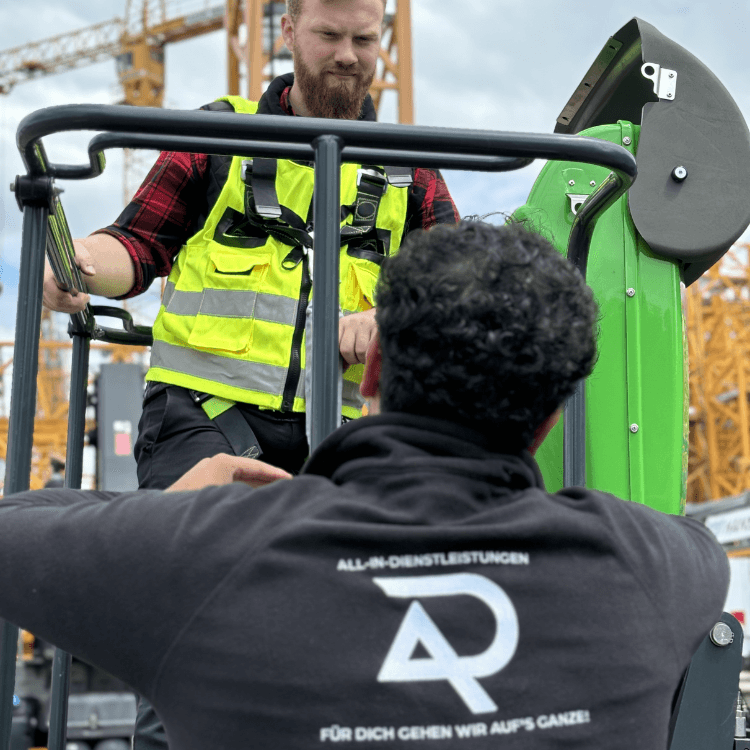 Compliance-Experte führt Unternehmer sicher durch Vorschriften